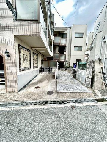 松が丘壱番館のエントランス