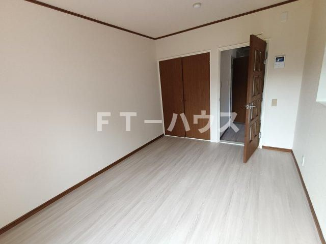 鈴木ハイムの寝室