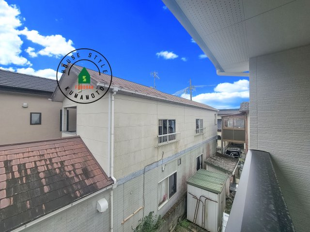 熊本市西区高橋町1丁目第1-2棟（2号棟）　の展望|窓から緑が見える物件も魅力的です。