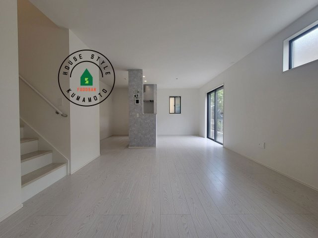 熊本市西区高橋町1丁目第1-2棟（2号棟）　の居間・リビング|多くの時間を過すことになるリビングだからこそ、いつも穏やかな空間・解放感が味わえ毎日が充実します。