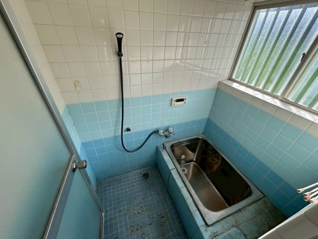 山武市本須賀　中古戸建の浴室