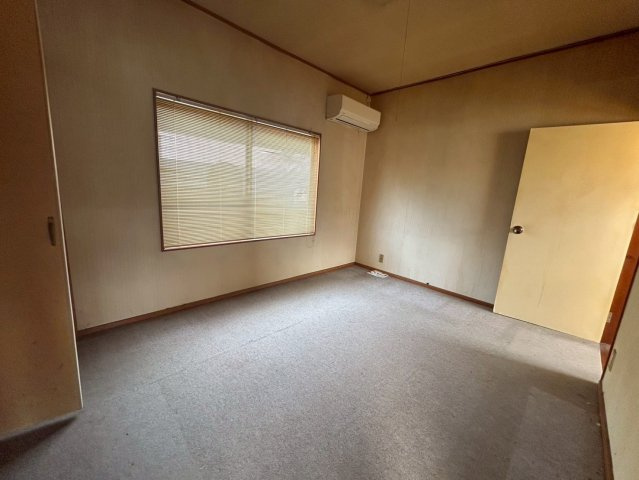 山武市本須賀　中古戸建の洋室