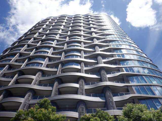 パークコート神宮北参道ザタワーの外観