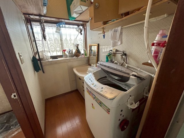 富里市七栄　中古戸建の独立洗面台