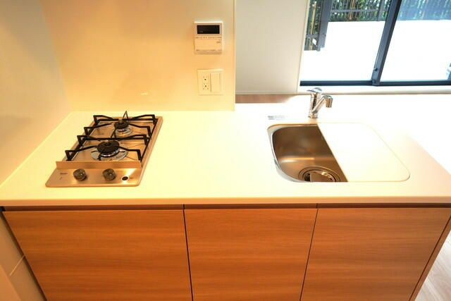 Ｊ．ＧＲＡＮ　Ｃｏｕｒｔ　品川西大井ＥＡＳＴのキッチン|※写真は同タイプ住戸です。