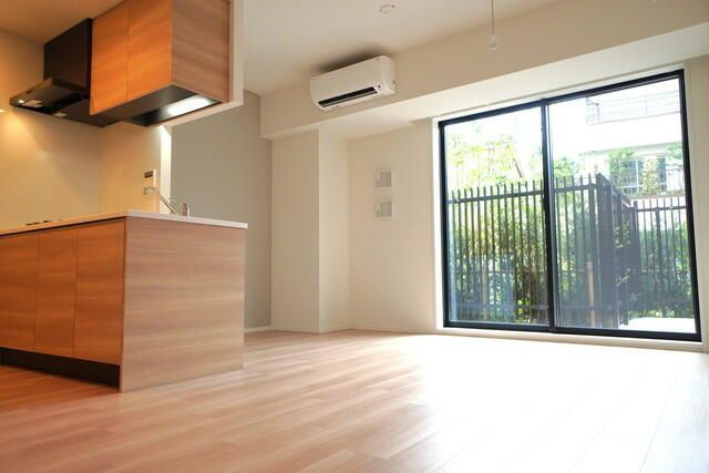 Ｊ．ＧＲＡＮ　Ｃｏｕｒｔ　品川西大井ＥＡＳＴの居間・リビング|※写真は同タイプ住戸です。