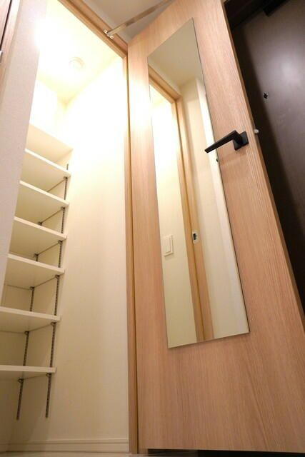 Ｊ．ＧＲＡＮ　Ｃｏｕｒｔ　品川西大井ＥＡＳＴの収納|※写真は同タイプ住戸です。