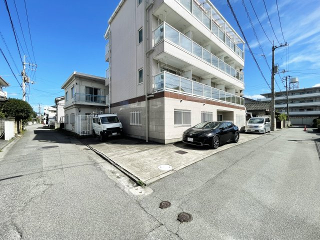 メロディーハイムの駐車場