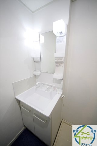 西明石グランドハイツの独立洗面台