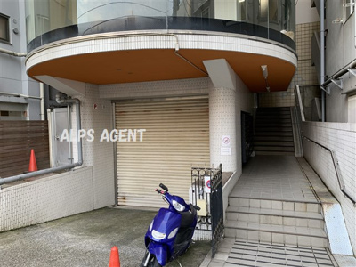 【エントランス】 | ロイヤル石川町