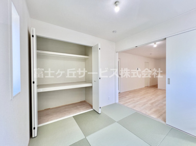 【和室】 | 富士市岩本 15期 新築一戸建て | リビング横の4.5帖の和室です