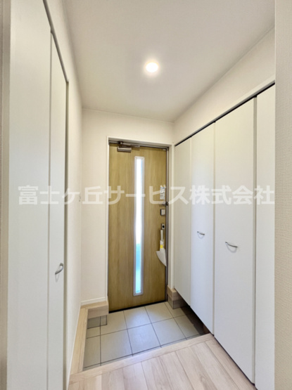 【玄関】 | 富士市岩本 15期 新築一戸建て | 玄関です