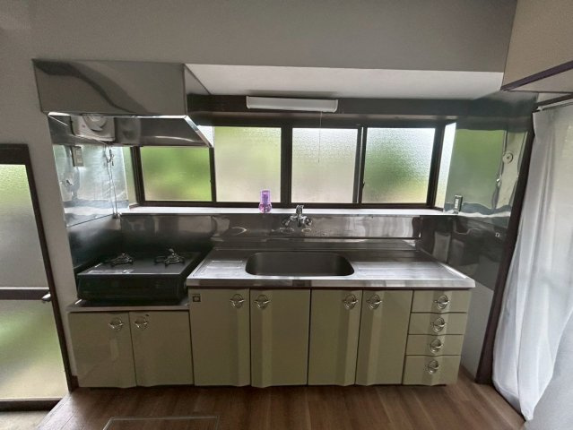 潮来市辻　中古戸建のキッチン