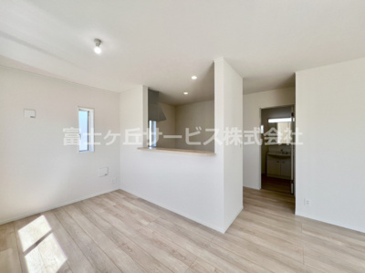 【キッチン】 | 富士市天間 16期 新築一戸建て 2号棟 | キッチンでお料理をお楽しみください