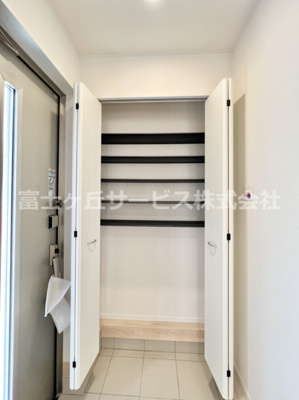 【収納】 | 富士市天間 16期 新築一戸建て 2号棟 | 便利な収納スペースです