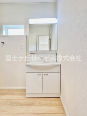【独立洗面台】 | 富士宮市万野原新田 29期 新築一戸建て 2号棟 | 独立洗面化粧台が付いています