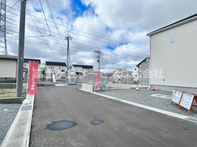 【前面道路含む現地写真】 | 富士宮市万野原新田 29期 新築一戸建て 2号棟 | 前面道路含む現地写真です