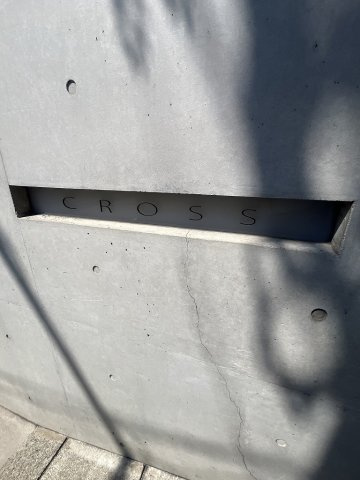 CROSSの外観