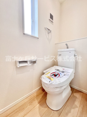 【トイレ】 | 富士宮市万野原新田 29期 新築一戸建て 7号棟 | 2Fのトイレです