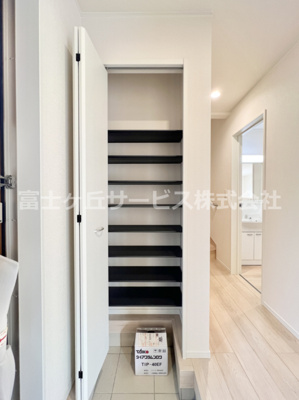 【収納】 | 富士宮市万野原新田 29期 新築一戸建て 7号棟 | 専用の収納スペースです