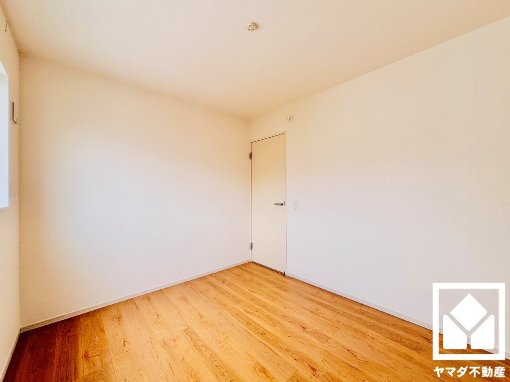 大津市桜野町１丁目　1期　3号地の洋室