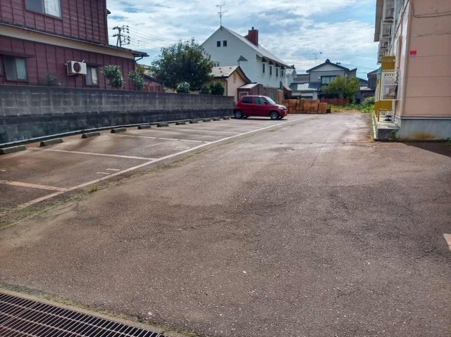 レオパレスルシファーのその他