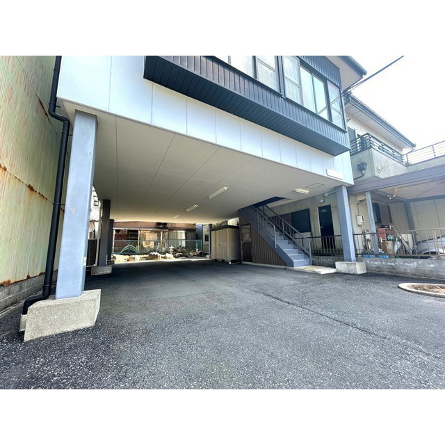 岐阜市明神町２丁目の事務所の駐車場