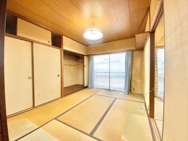 【和室】 | メイゾン初芝 | 本を読んだり趣味の時間を楽しんだり家の中でひとり静かになれる空間