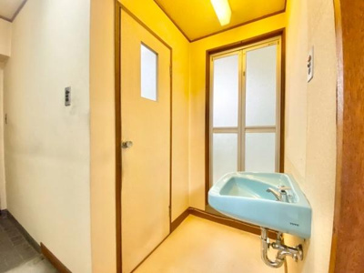 【独立洗面台】 | メイゾン初芝 | 明るく使い勝手の良い洗面所です！