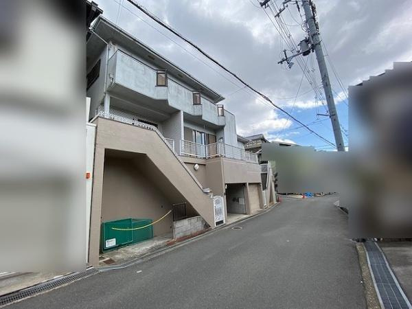 【前面道路含む現地写真】