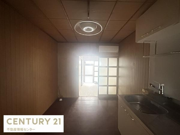 【居間・リビング】 | 西九条一丁目　中古テラス