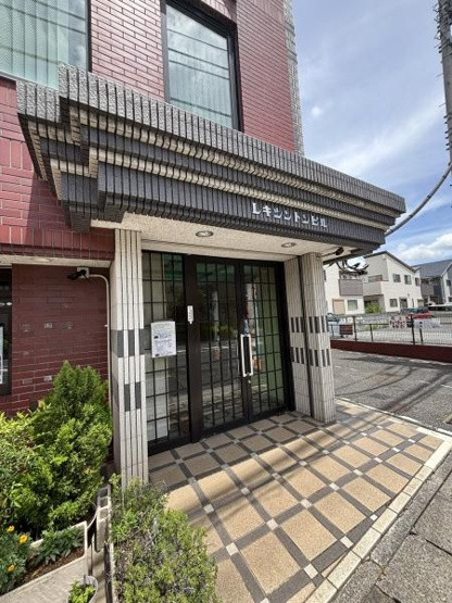 【エントランス】 | レキシントンビル