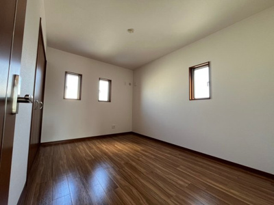 【洋室】 | ベルメゾンⅢ | 広々とした洋室です