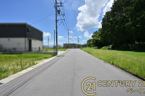 ファーストタウン大野 ６号地　建築条件なし土地の前面道路含む現地写真|■現地撮影写真■幅員６ｍ！駐車も楽々スムーズに行えます！