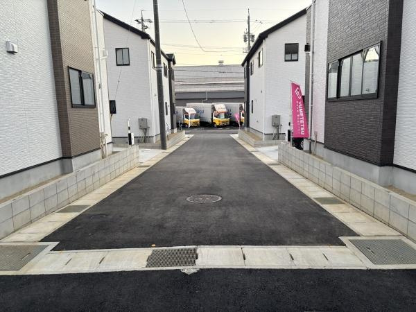 豊田市細谷町1期　全6棟・1号棟の前面道路含む現地写真|前面道路です。