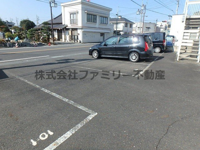 【駐車場】 | ヤマダ | 駐車場があるので、車を買う予定の方も安心です