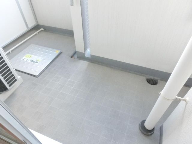プロシード大阪ＮＢ３のバルコニー