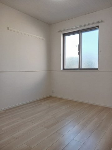 ヒカルサ市原姉ヶ崎ノースの内装|明るい色調の室内です