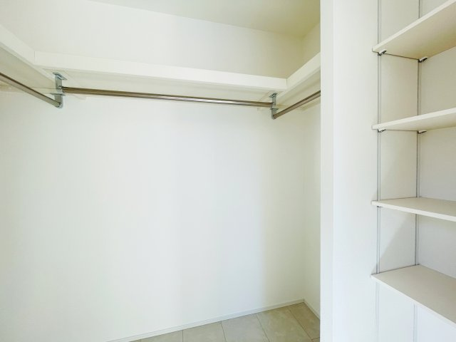 『八王子市新築戸建て』八王子市絹ケ丘1-15-3【仲介手数料無料】の洋室|～仲介手数料無料☆八王子ひなた不動産～八王子市絹ケ丘　新築戸建て