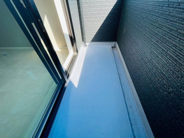 『八王子市新築戸建て』八王子市絹ケ丘1-15-3【仲介手数料無料】のバルコニー|～仲介手数料無料☆八王子ひなた不動産～八王子市絹ケ丘　新築戸建て