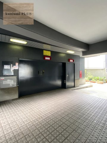 プレシオ四天王寺の駐車場