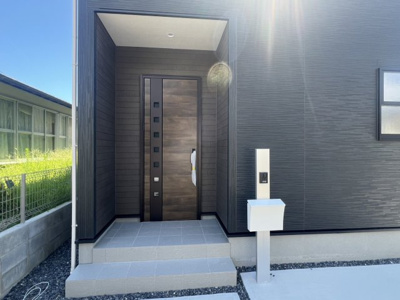 【玄関】 | リーブルガーデン岩国市川下2丁目