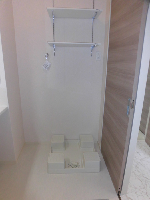 ラ・ヴェスタ|102 洗濯機置き場