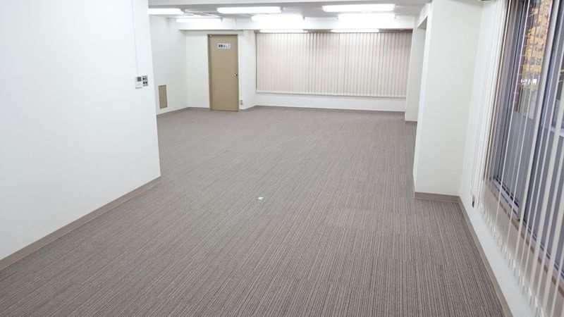 塩部ビルディングの内装