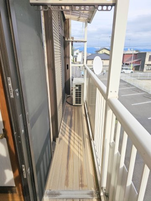 【バルコニー】 | 本城町戸建て | お洗濯にも便利なバルコニー付き