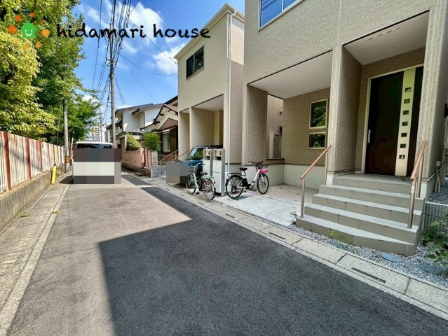 北区宮原町第1期　未入居戸建　リナージュ01の前面道路含む現地写真