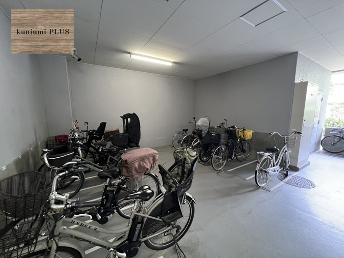 ベル・パークシティ画地ⅢWEST棟の駐輪場