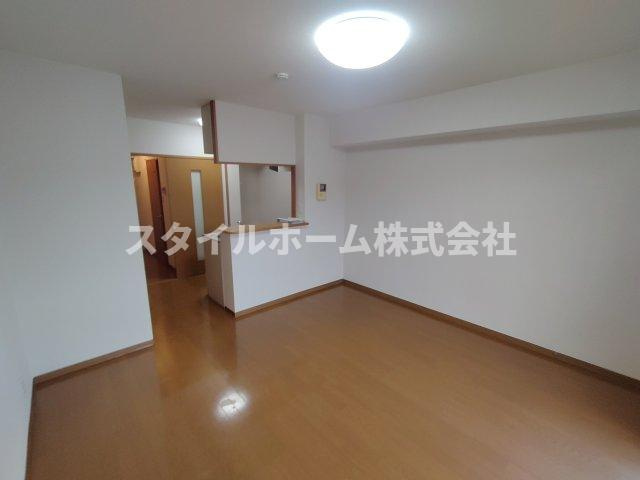 ビアンシュール美園の居間・リビング