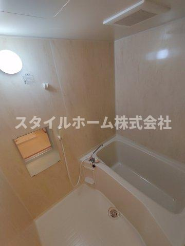 ビアンシュール美園の浴室