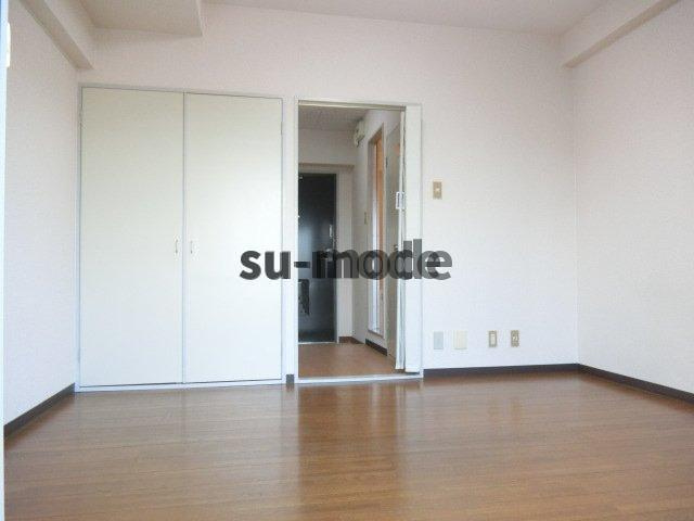 フェニックス水尾の洋室